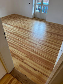 Referenzfoto 5 von 5 im Projekt "Treppe und Fensterbank - Parkett".